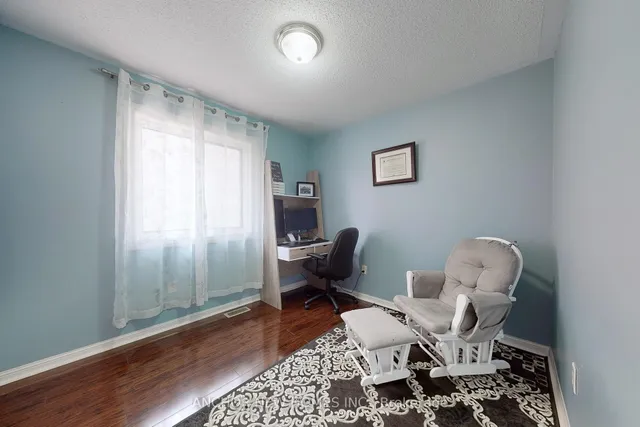 Additional image 20 of 60 Coyote Cres