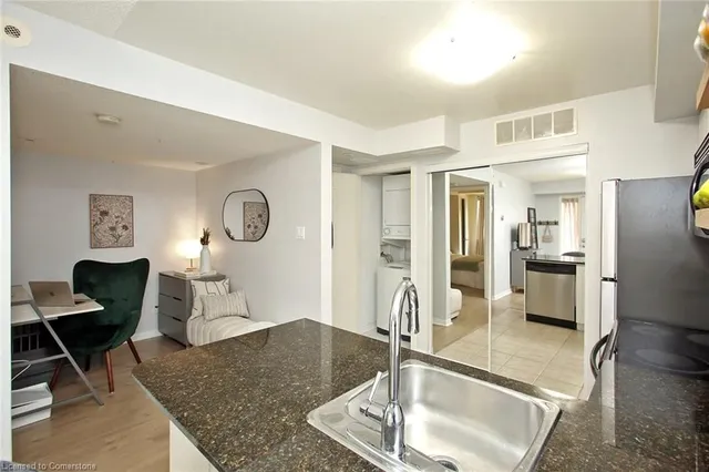 Additional image 10 of 10 Laidlaw St Unit 705