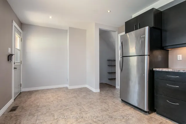 Additional image 19 of 23 Roberts Cres