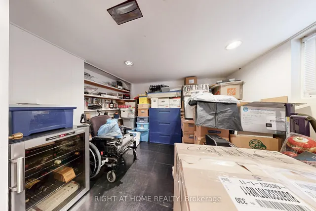 Additional image 33 of 159 ROSEMOUNT Ave