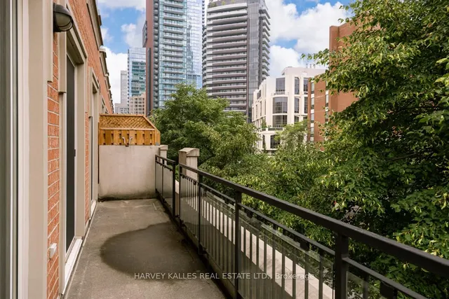 Additional image 37 of 77 McMurrich St Unit 302