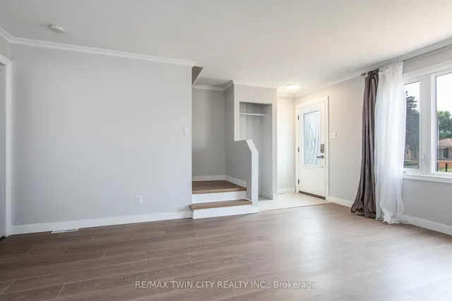 Additional image 14 of 23 Roberts Cres