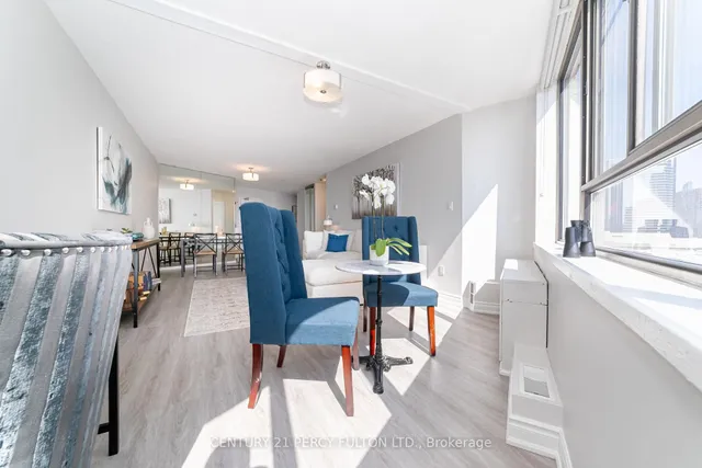 Additional image 21 of 270 Queens Quay Unit 1407