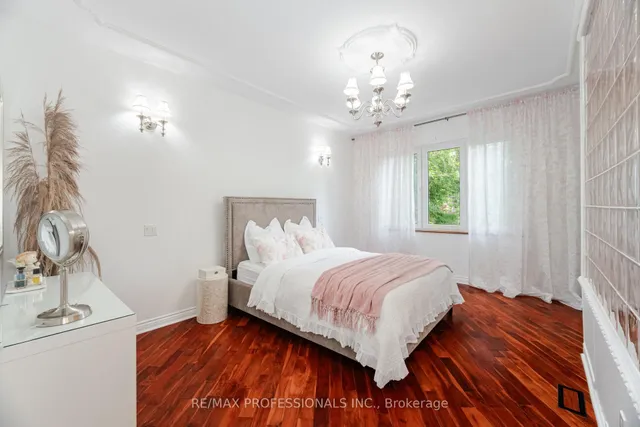 Additional image 34 of 2 The Keanegate