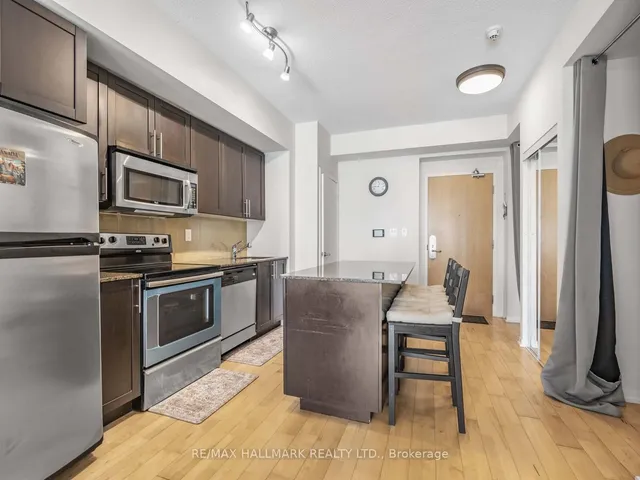 Additional image 15 of 65 Bremner Blvd Unit 2109