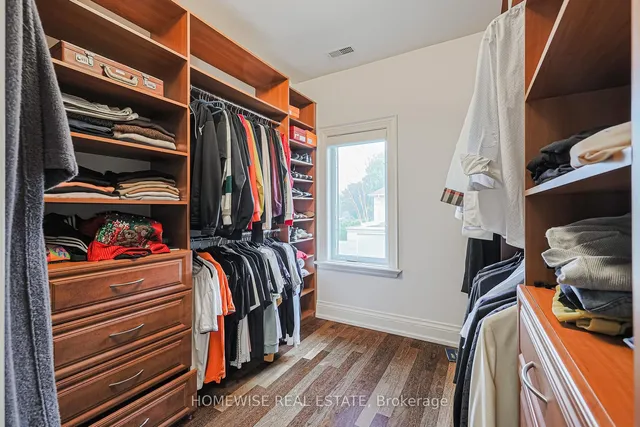 Additional image 38 of 2706 Bayview Ave