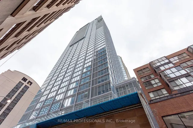 188 Cumberland St Unit 2507 + Parking #59