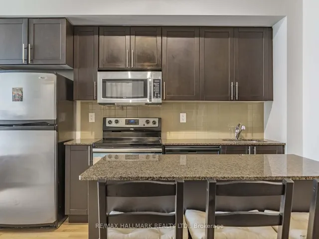 Additional image 10 of 65 Bremner Blvd Unit 2109