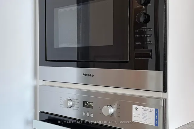 Additional image 15 of 32 Davenport Rd Unit 1706