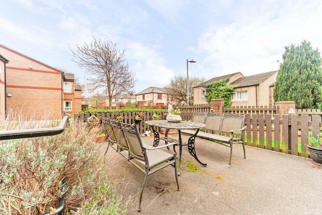 Additional image 7 of Francis House, Hatfield Road, Bradford, BD2 4QD