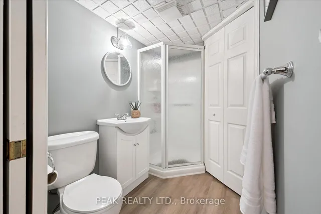 Additional image 31 of 839 Fairway Cres