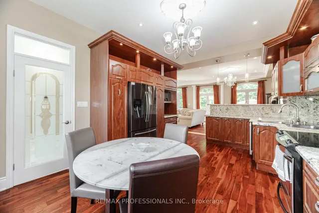 Additional image 14 of 2 The Keanegate