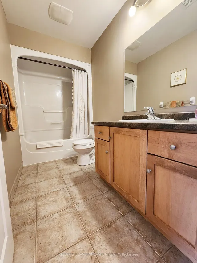 Additional image 5 of 165 Duke St Unit 202