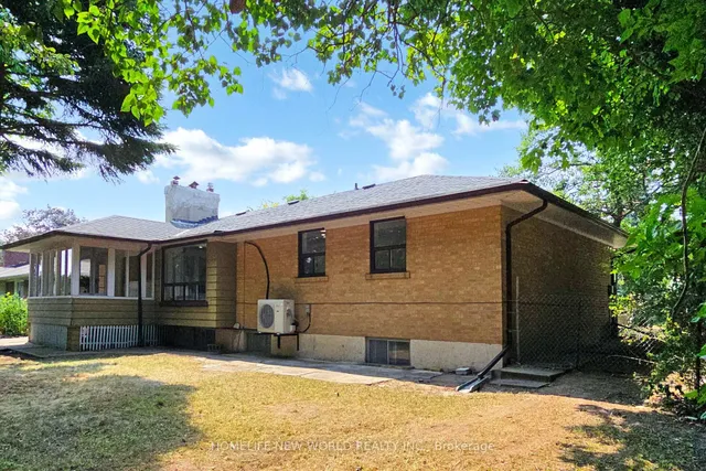 Additional image 29 of 65 Donalda Cres