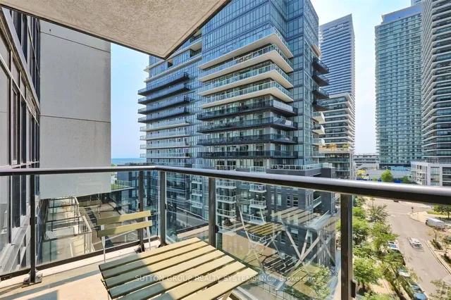 Additional image 22 of 39 Annie Criag Dr Unit 704