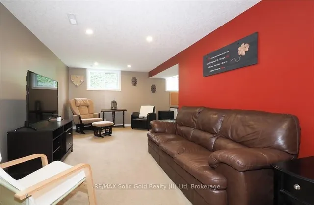 Additional image 32 of 462 Driftwood Dr