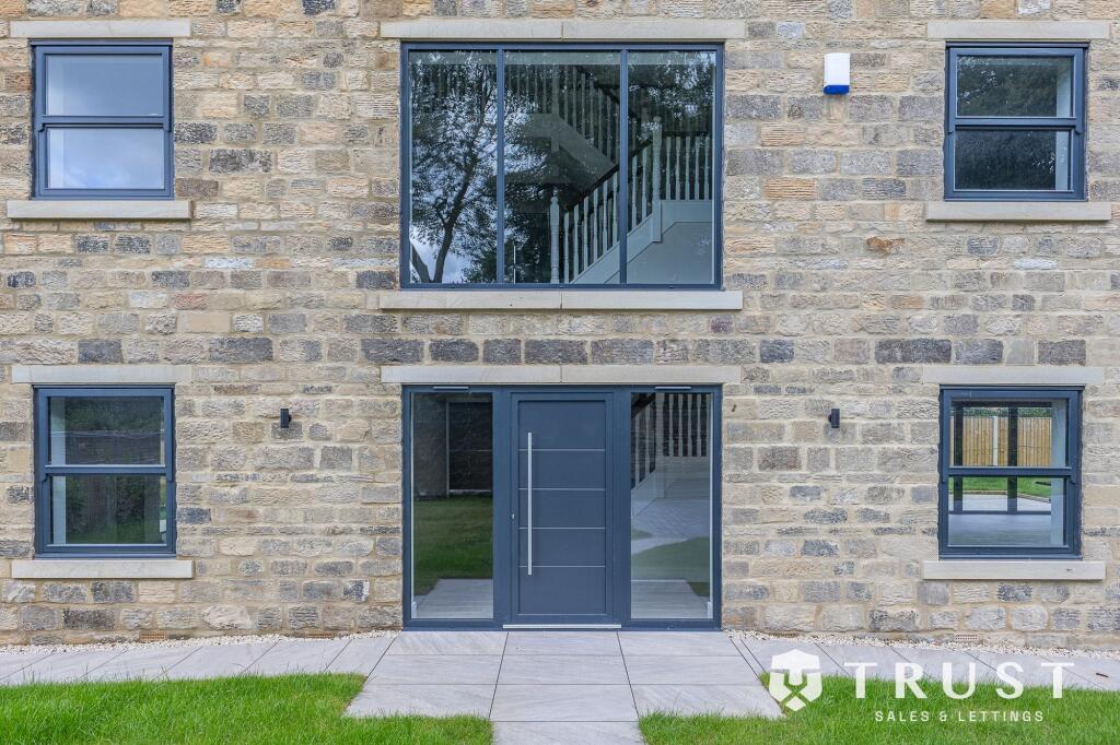 Additional image 60 of West Lane, Gomersal, BD19