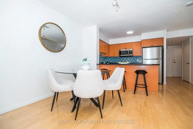 Additional image 13 of 1000 King St Unit 209