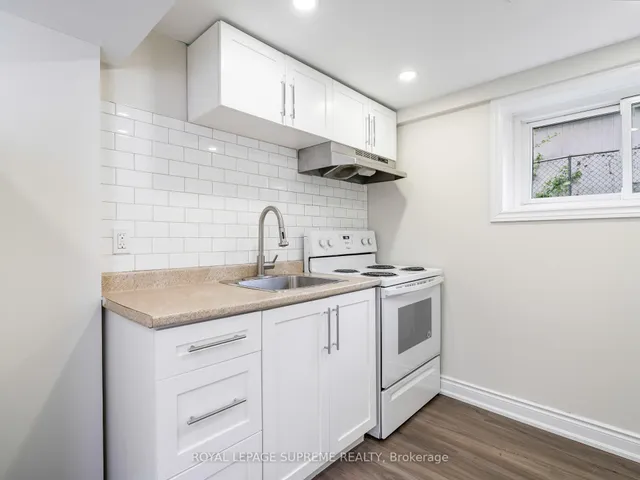 Additional image 32 of 40 Cartwright Ave