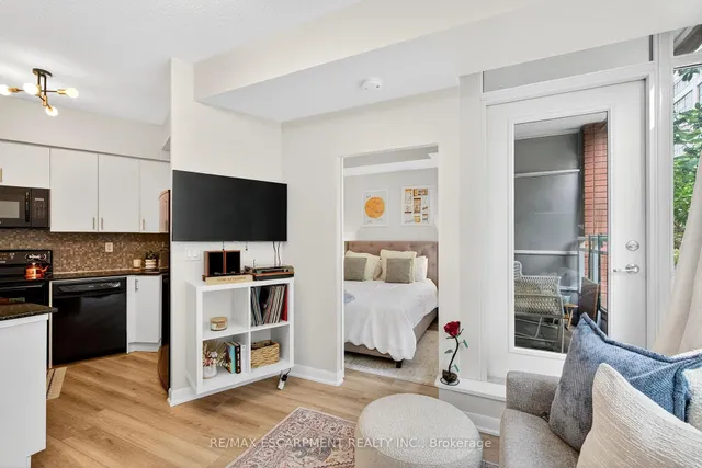 Additional image 20 of 15 BRUYERES Mews Unit 212