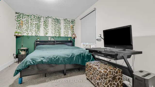 Additional image 4 of 165 GREEN VALLEY Dr Unit 18