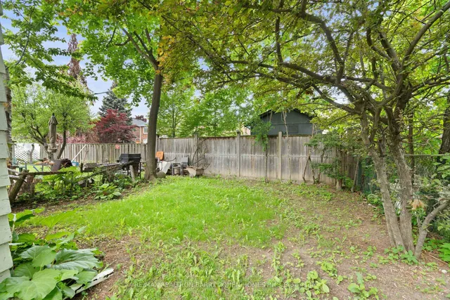 Additional image 39 of 918 Eglinton Ave