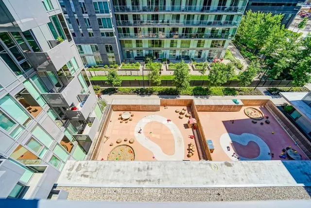 Additional image 30 of 38 Monte Kwinter Crt Unit 627