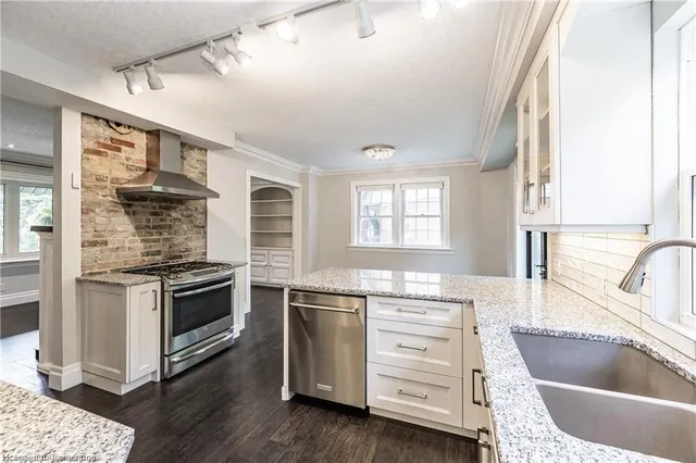 Additional image 17 of 100 Jubilee Dr