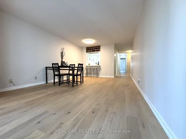 Additional image 16 of 711 Bay St Unit 1012