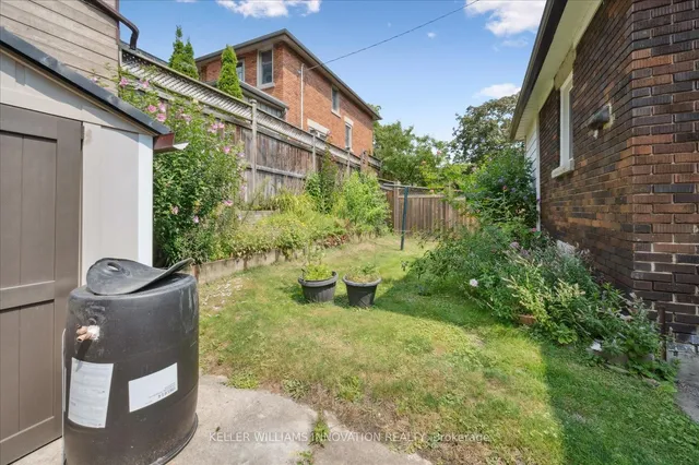 Additional image 32 of 156 Union Blvd