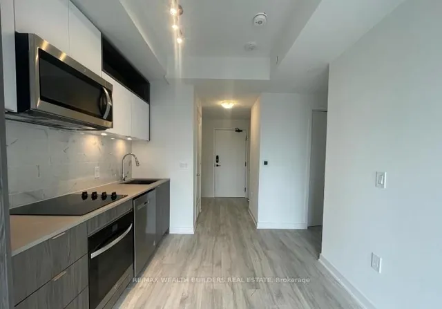 Additional image 3 of 60 Princess St Unit 813 Se