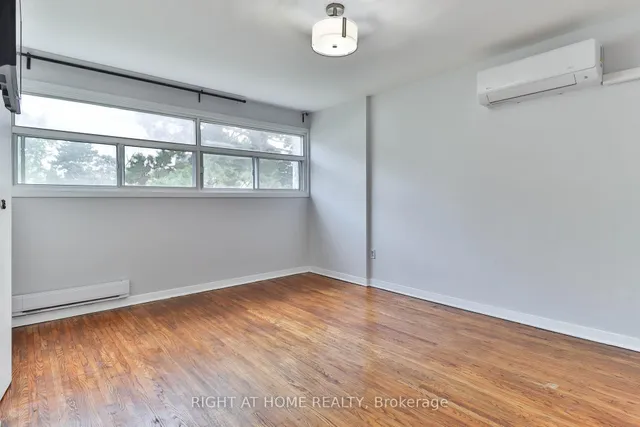 Additional image 38 of 34 Venetian Cres Unit 144