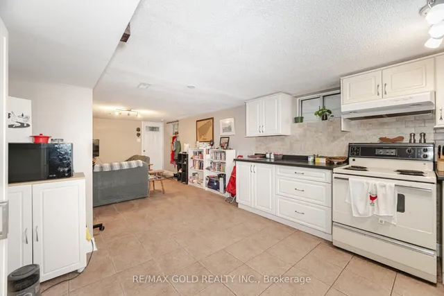 Additional image 36 of 60 Salem Ave