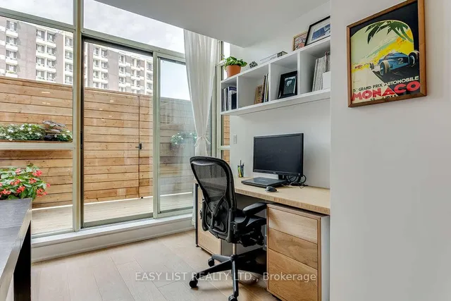 Additional image 11 of 24 Southport St Unit 155