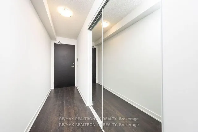 Additional image 17 of 87 Peter St Unit 719