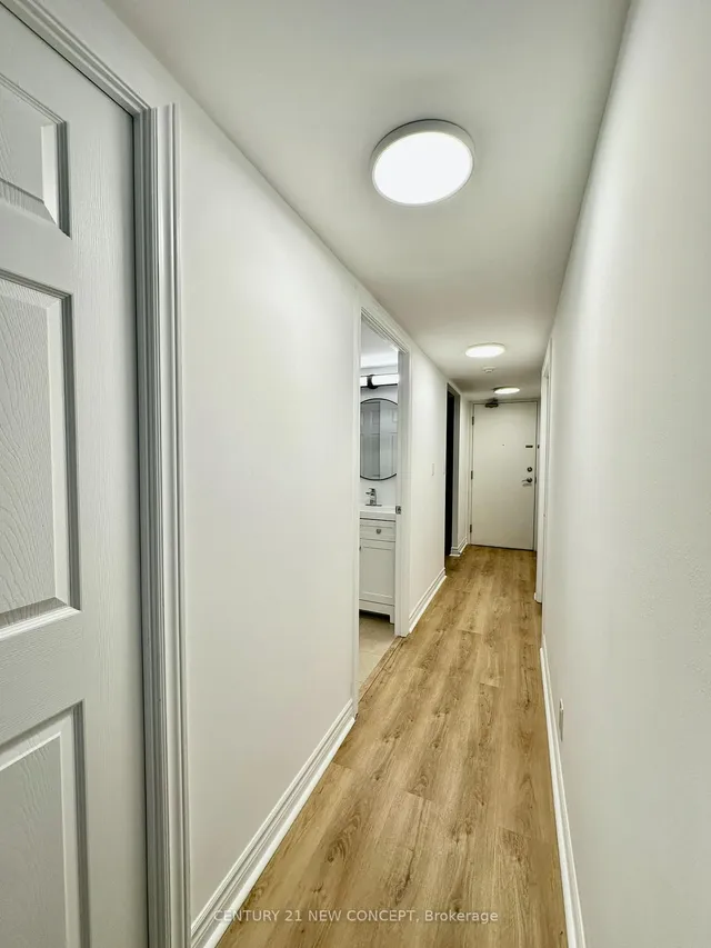 Additional image 3 of 225 Wellesley St Unit 409