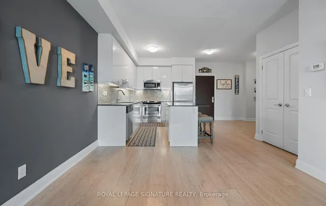 Additional image 17 of 35 Fontenay Crt Unit 807