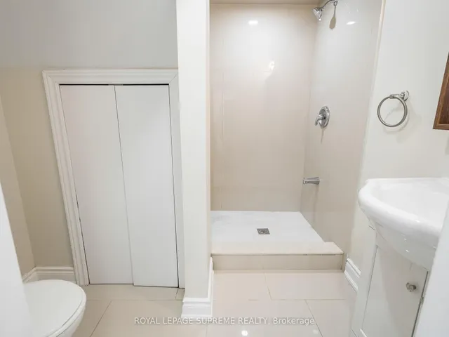 Additional image 33 of 40 Cartwright Ave