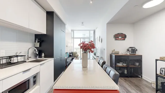 Additional image 9 of 33 Helendale Ave Unit 1101