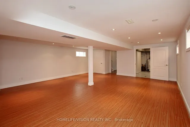 Additional image 24 of 64 Orangewood Cres