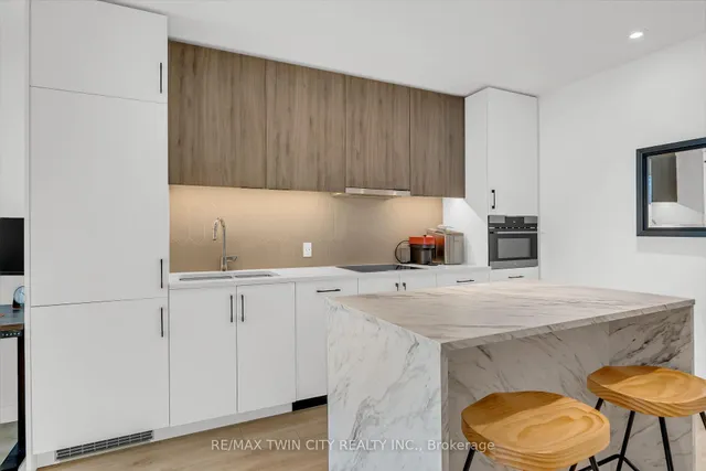 Additional image 17 of 741 King St Unit 906