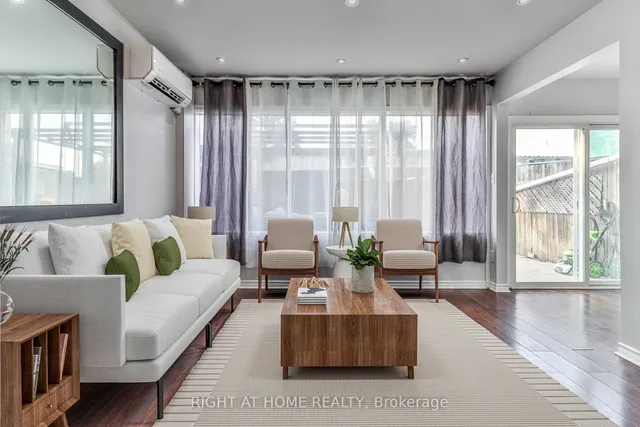 Additional image 27 of 34 Venetian Cres Unit 144