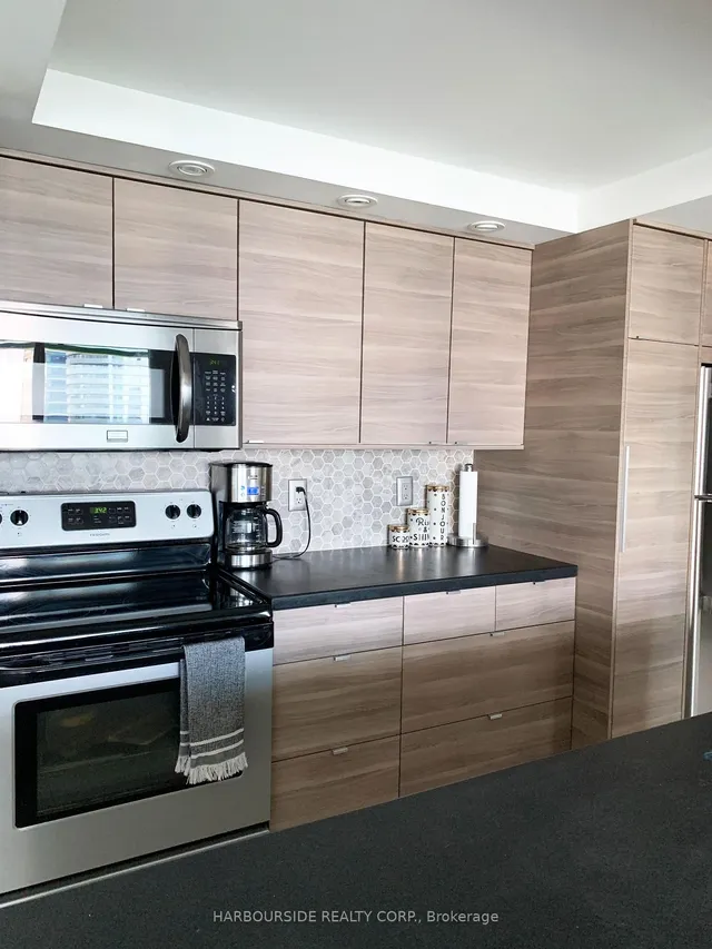 Additional image 13 of 77 Harbour Sq Unit 2901