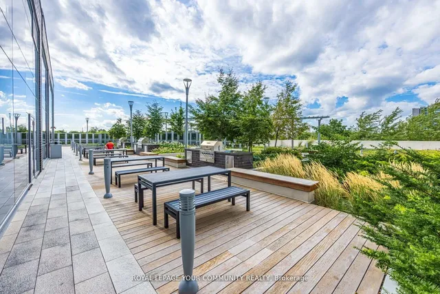 Additional image 16 of 255 Village Green Sq Unit 1310