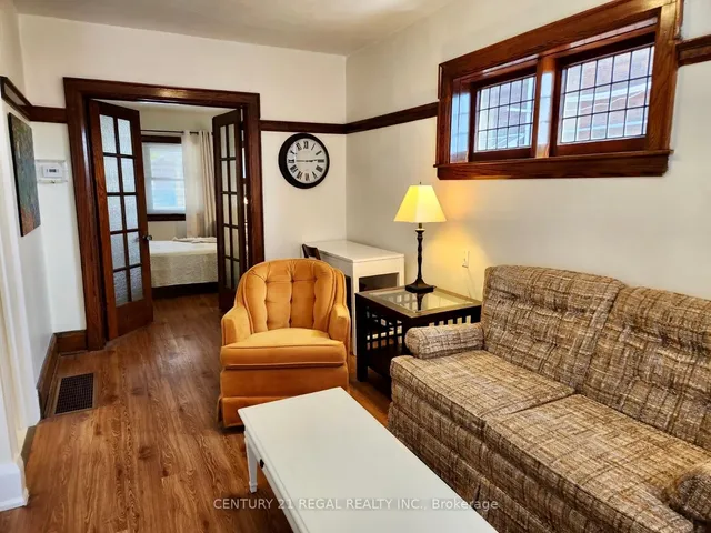 Additional image 24 of 32 Chamberlain Ave