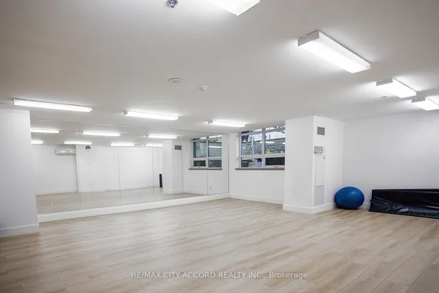 Additional image 29 of 816 Lansdowne Ave Unit 720