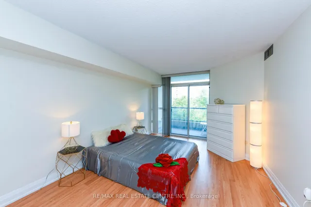 Additional image 18 of 5 Rowntree Rd Unit 503