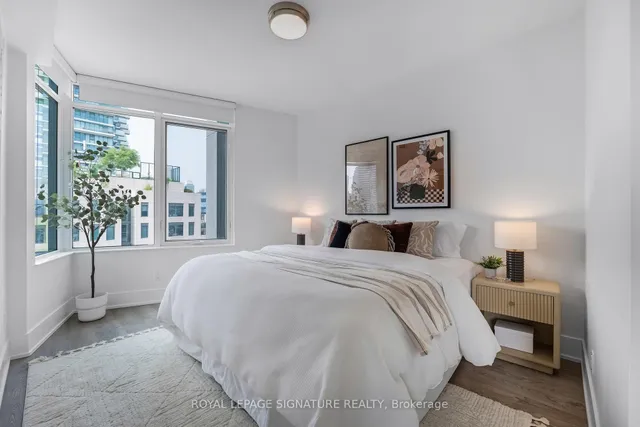 Additional image 17 of 15 Merchants' Wharf Unit 942