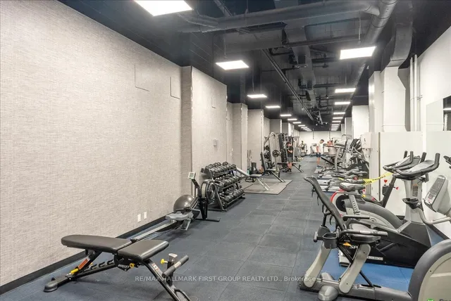 Additional image 31 of 65 East Liberty St Unit 1018