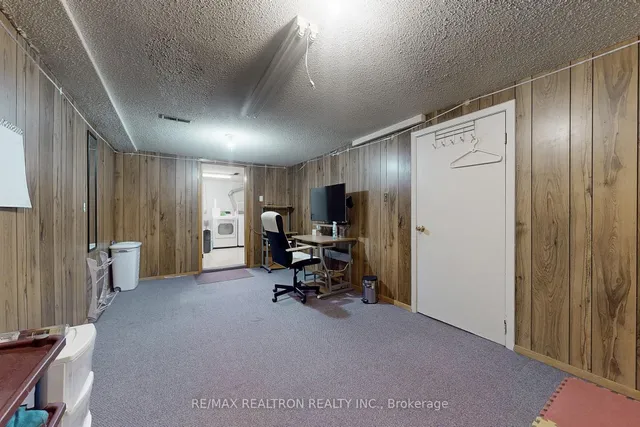 Additional image 25 of 15 Esterbrooke Ave Unit 131